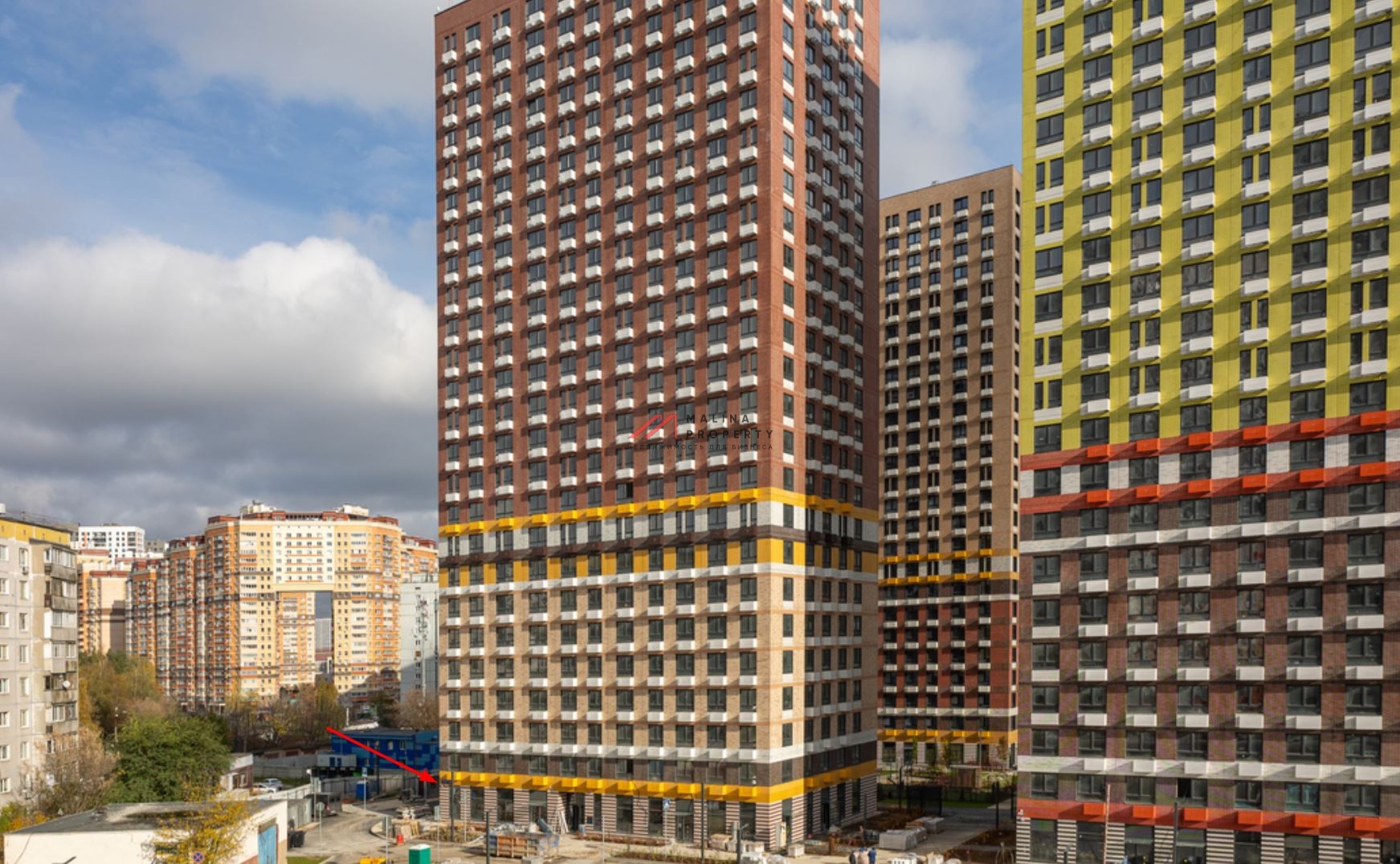 Продажа помещения с арендаторами в ЖК "Кузьминский Лес" 