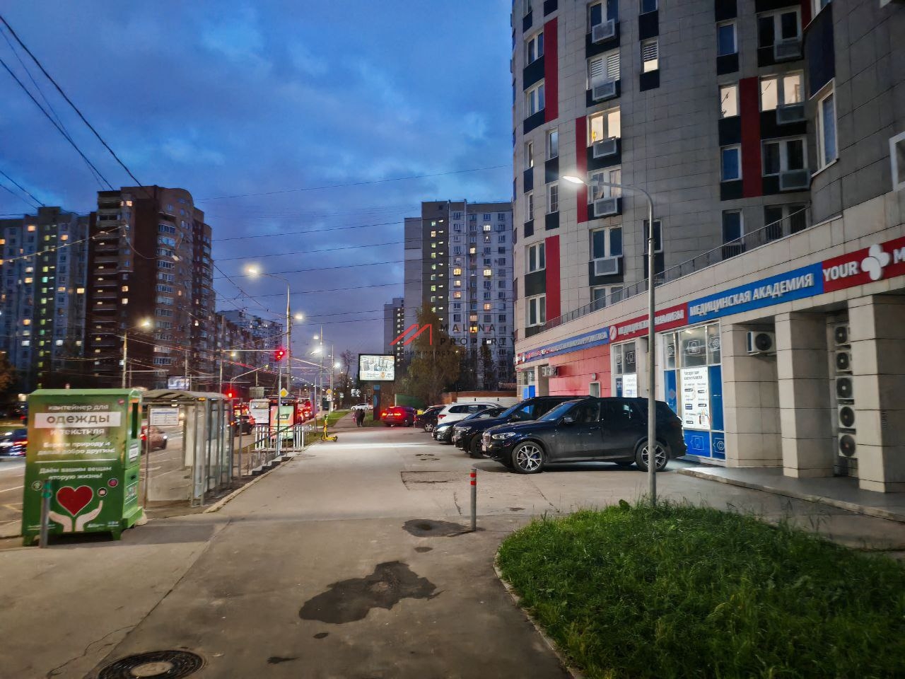 Продажа торгового помещения в ЖК "Планерный Квартал" 