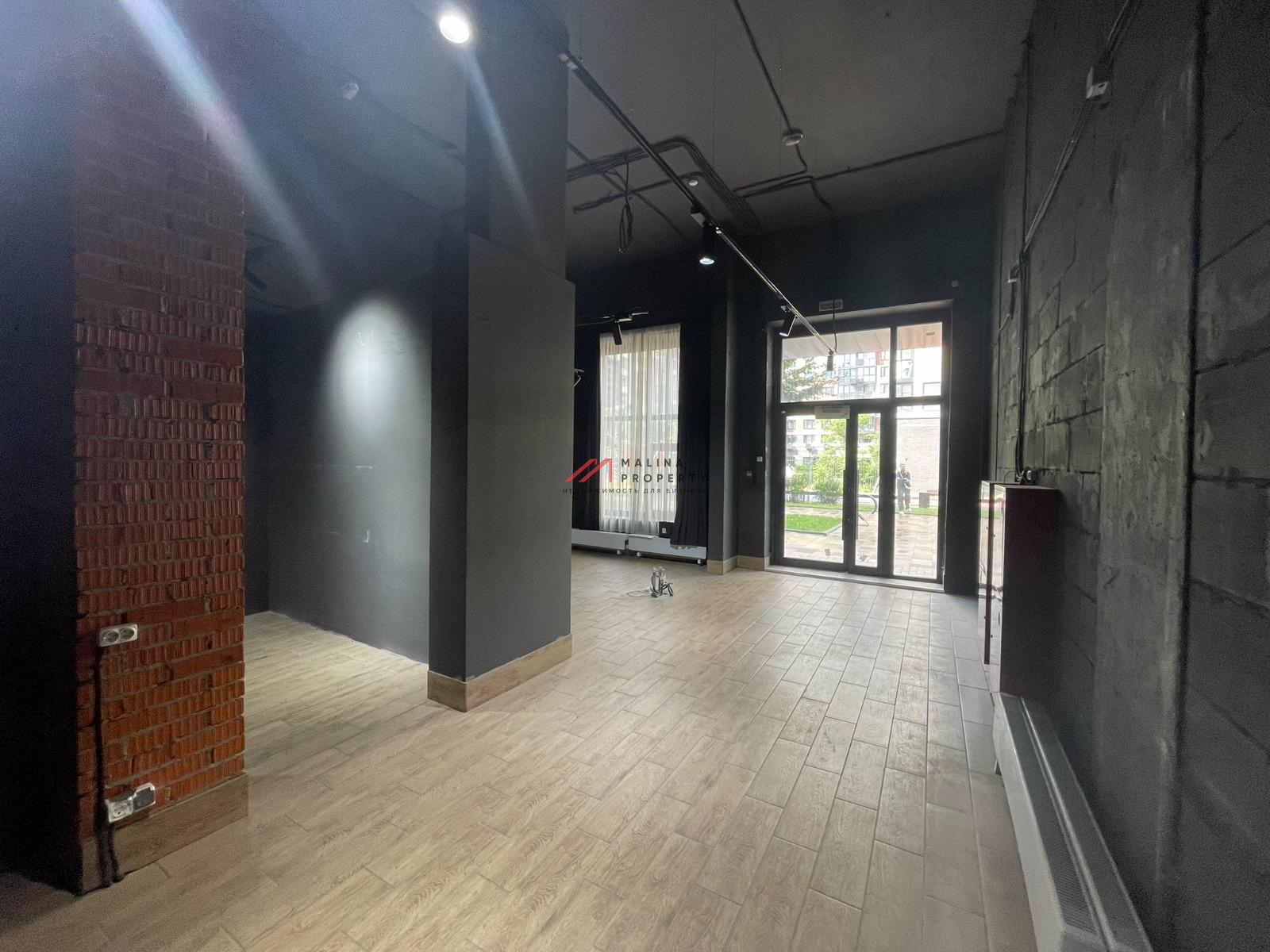 Продажа торгового помещения в ЖК "Испанские кварталы" 