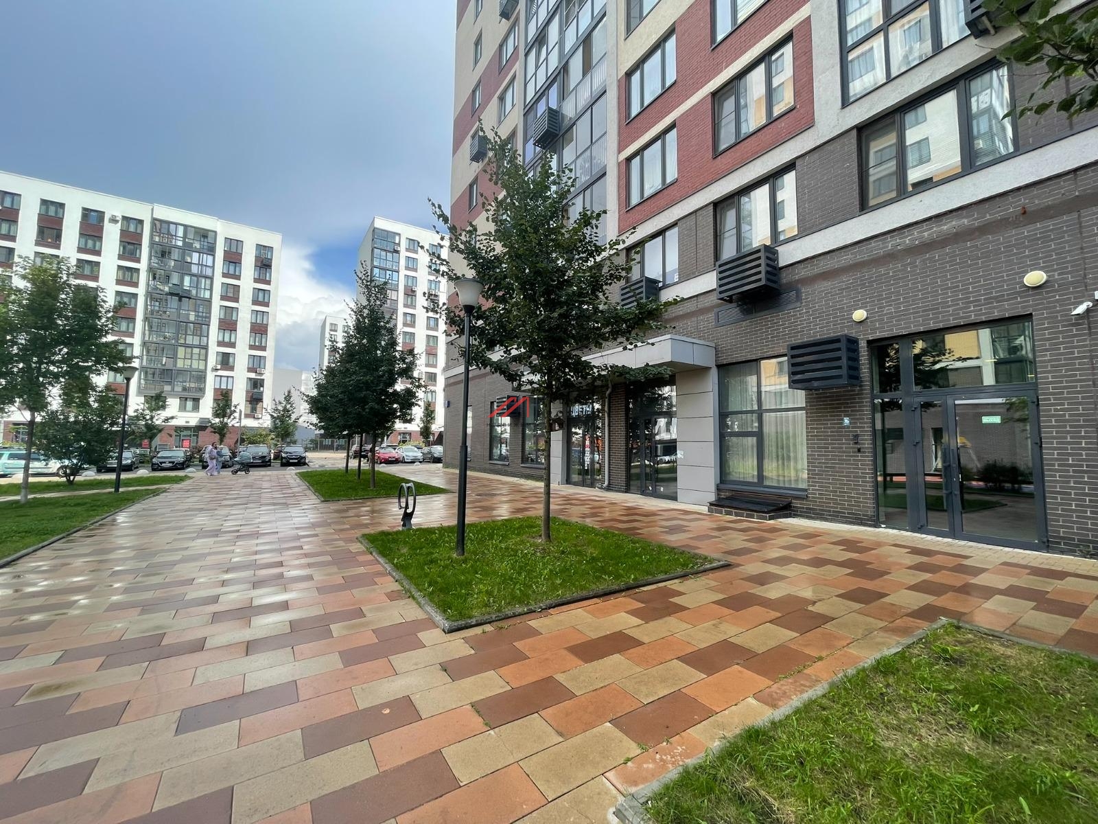 Продажа торгового помещения в ЖК "Испанские кварталы" 