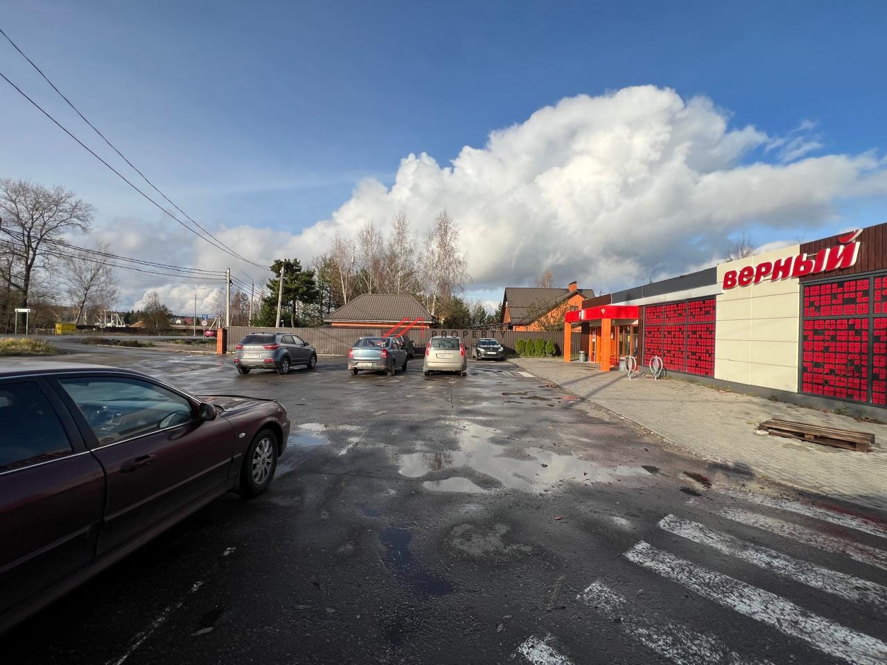 Продажа торгового здания с супермаркетом Верный