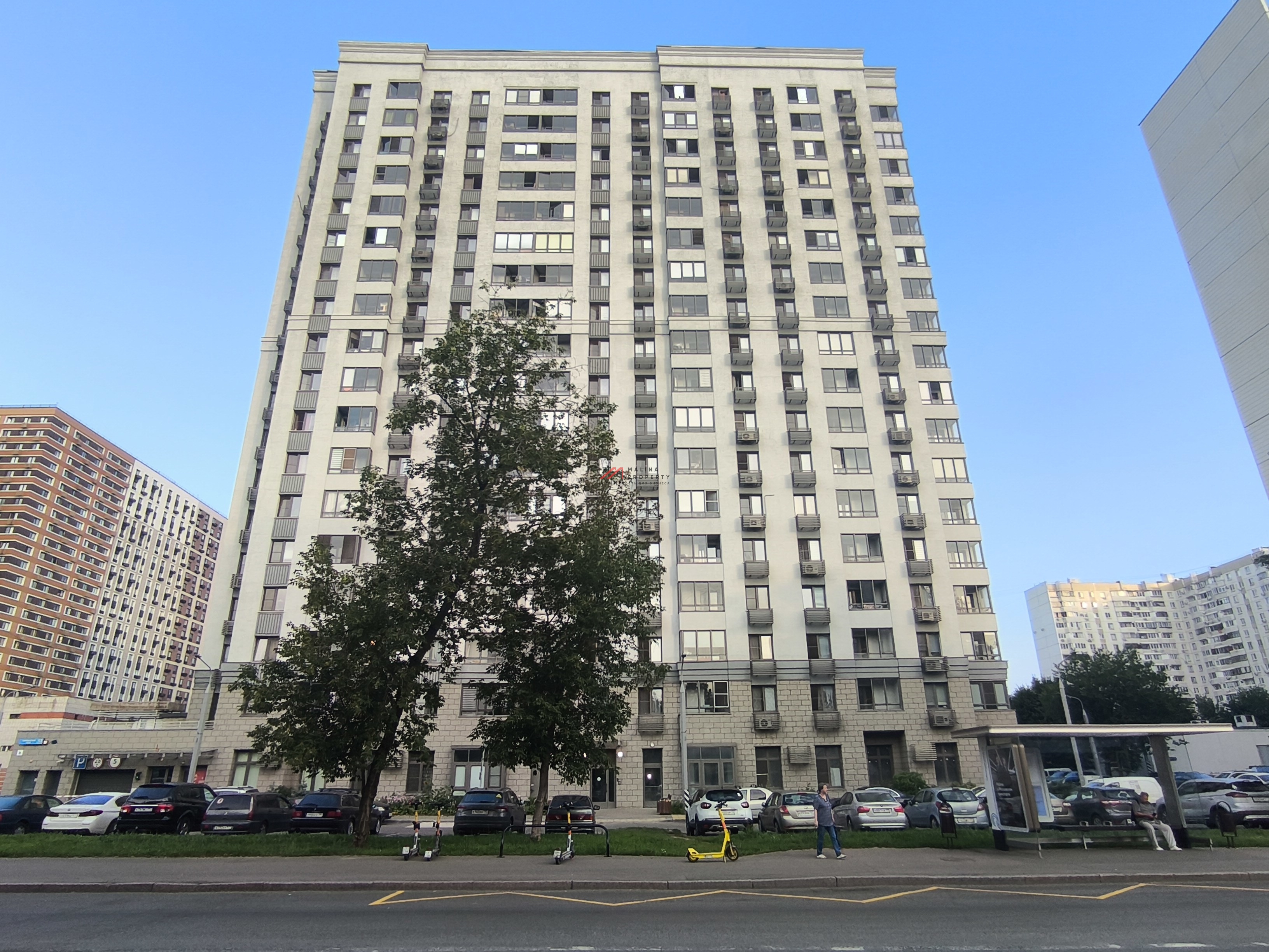 Продажа коммерческого помещения в новом жилом доме