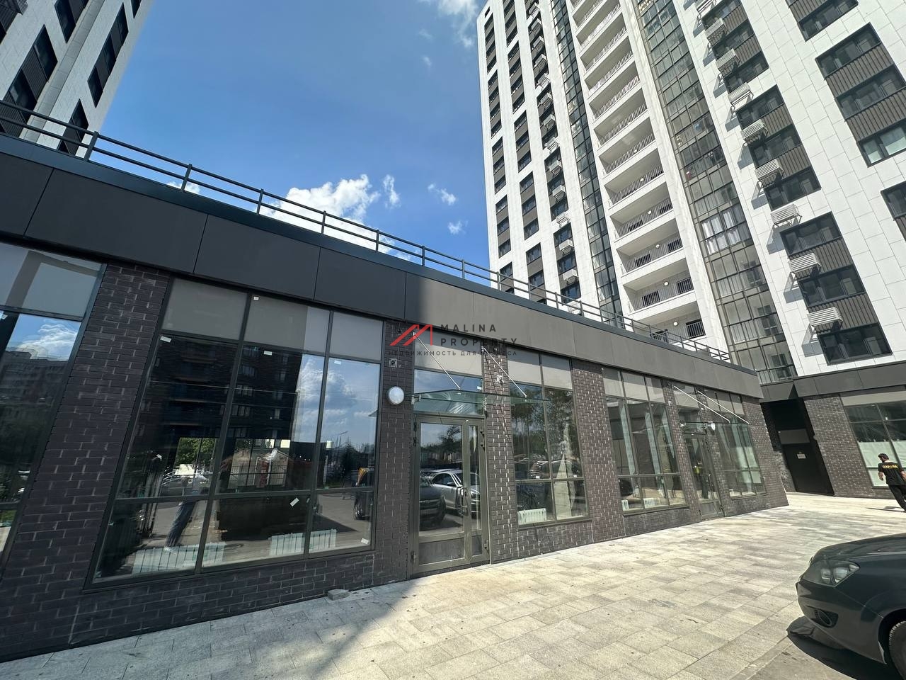 Аренда торгового помещения в новом доме на Яхромской