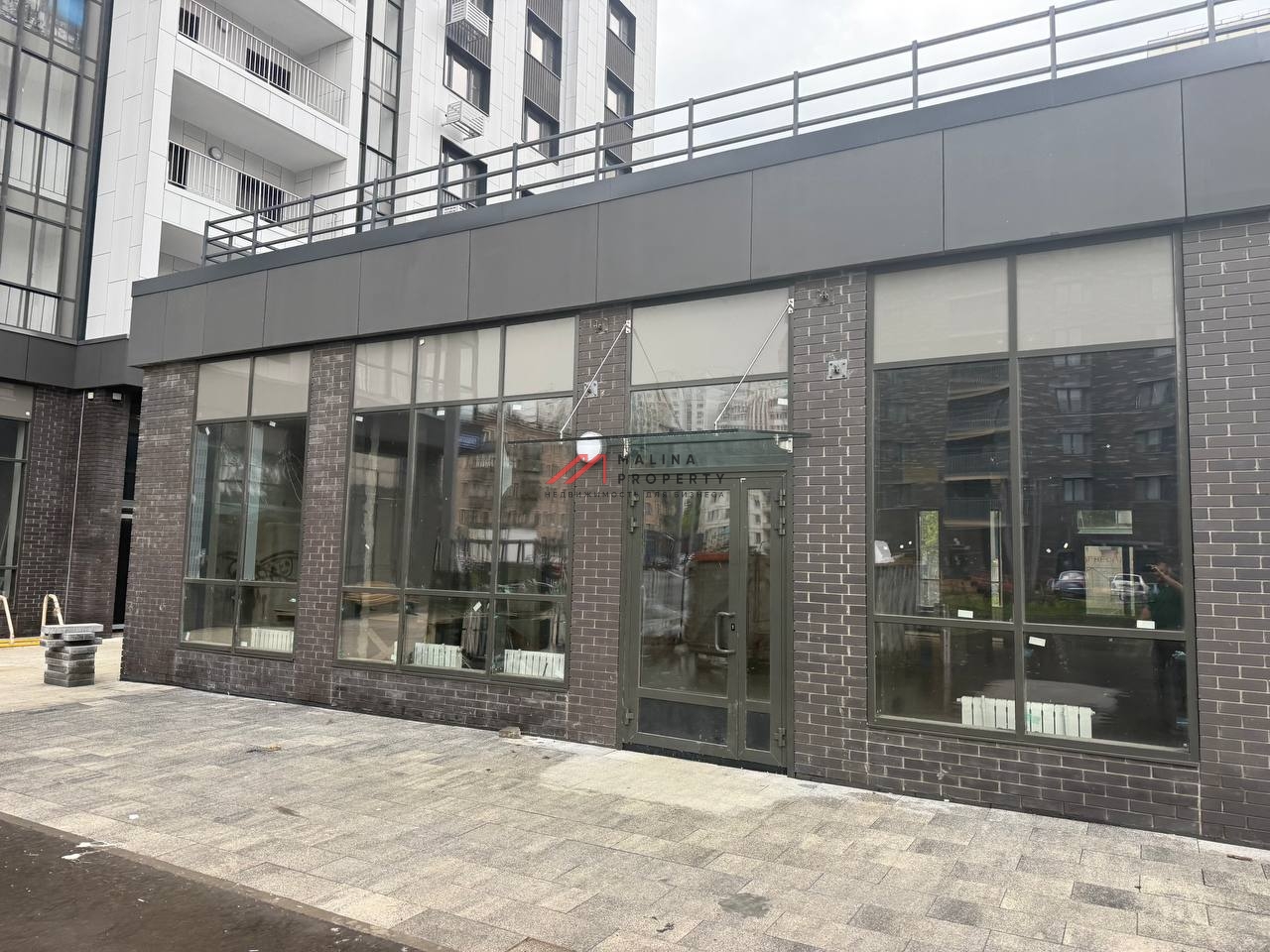 Аренда торгового помещения в новом доме на Яхромской