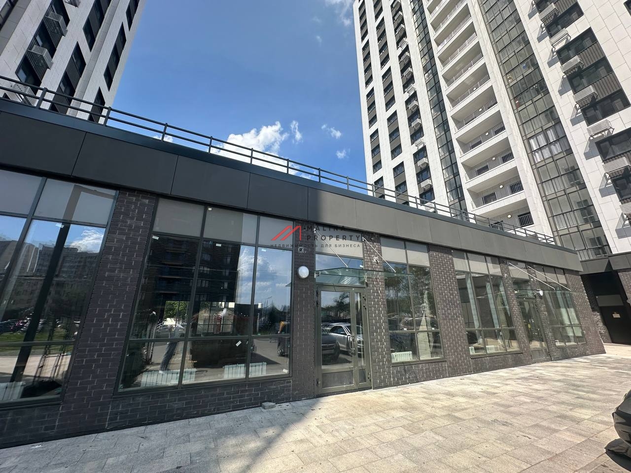 Аренда торгового помещения в новом доме на Яхромской