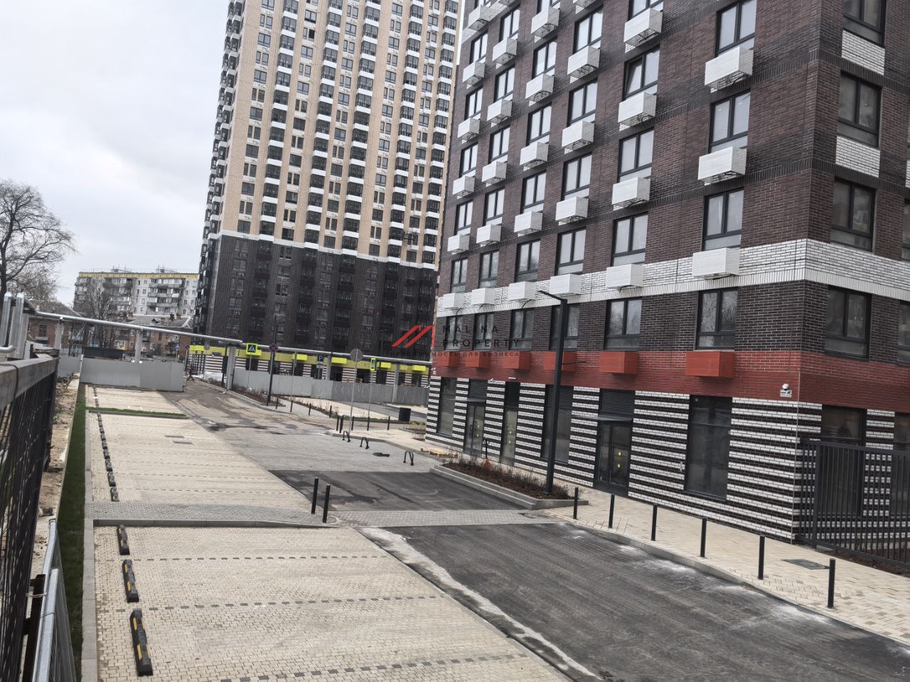 Продажа помещения в ЖК "Кузьминский Лес"