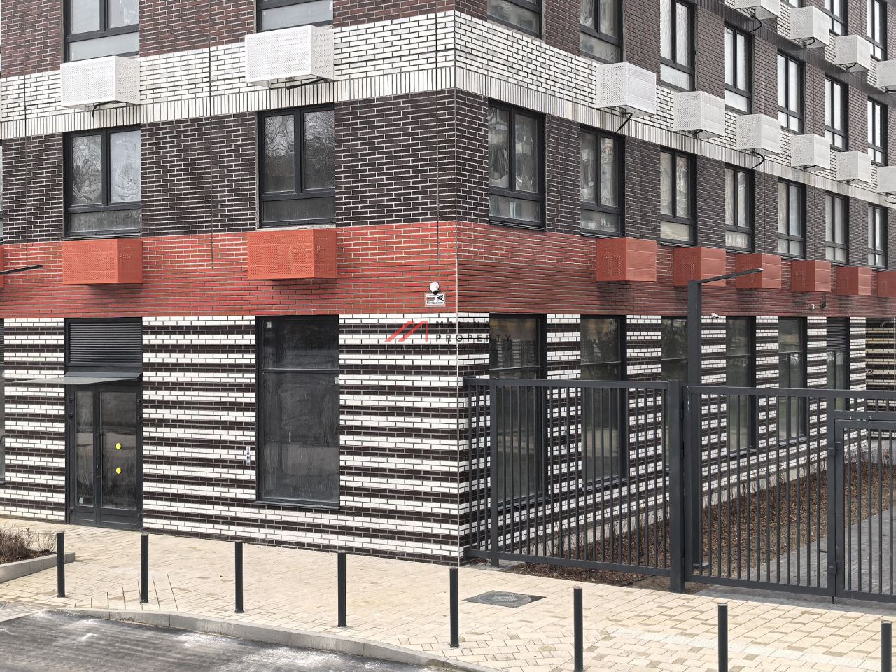 Продажа помещения в ЖК "Кузьминский Лес"