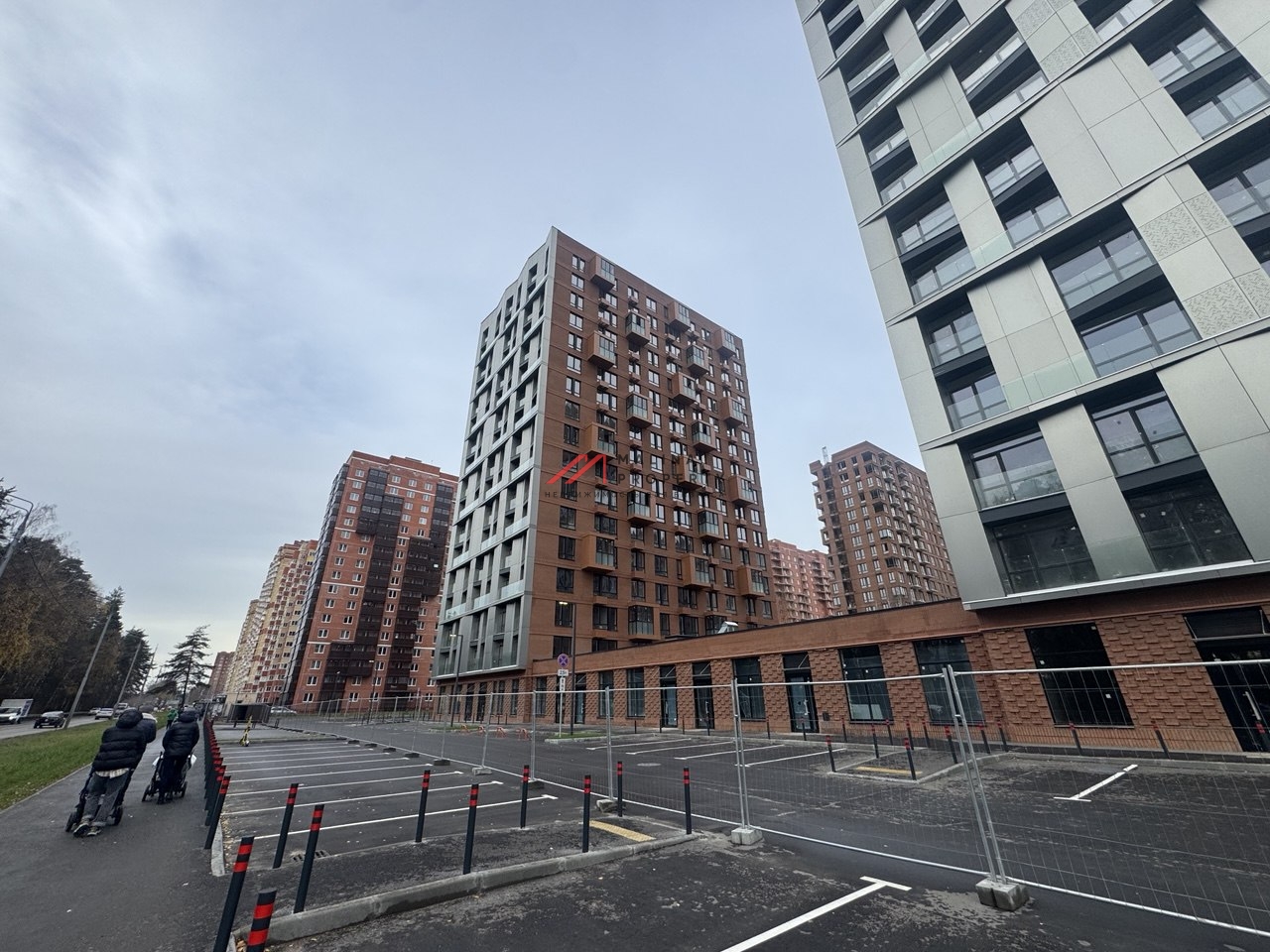 Продажа помещения с аптекой Мелодия Здоровья в ЖК "Квартал Авиаторов"