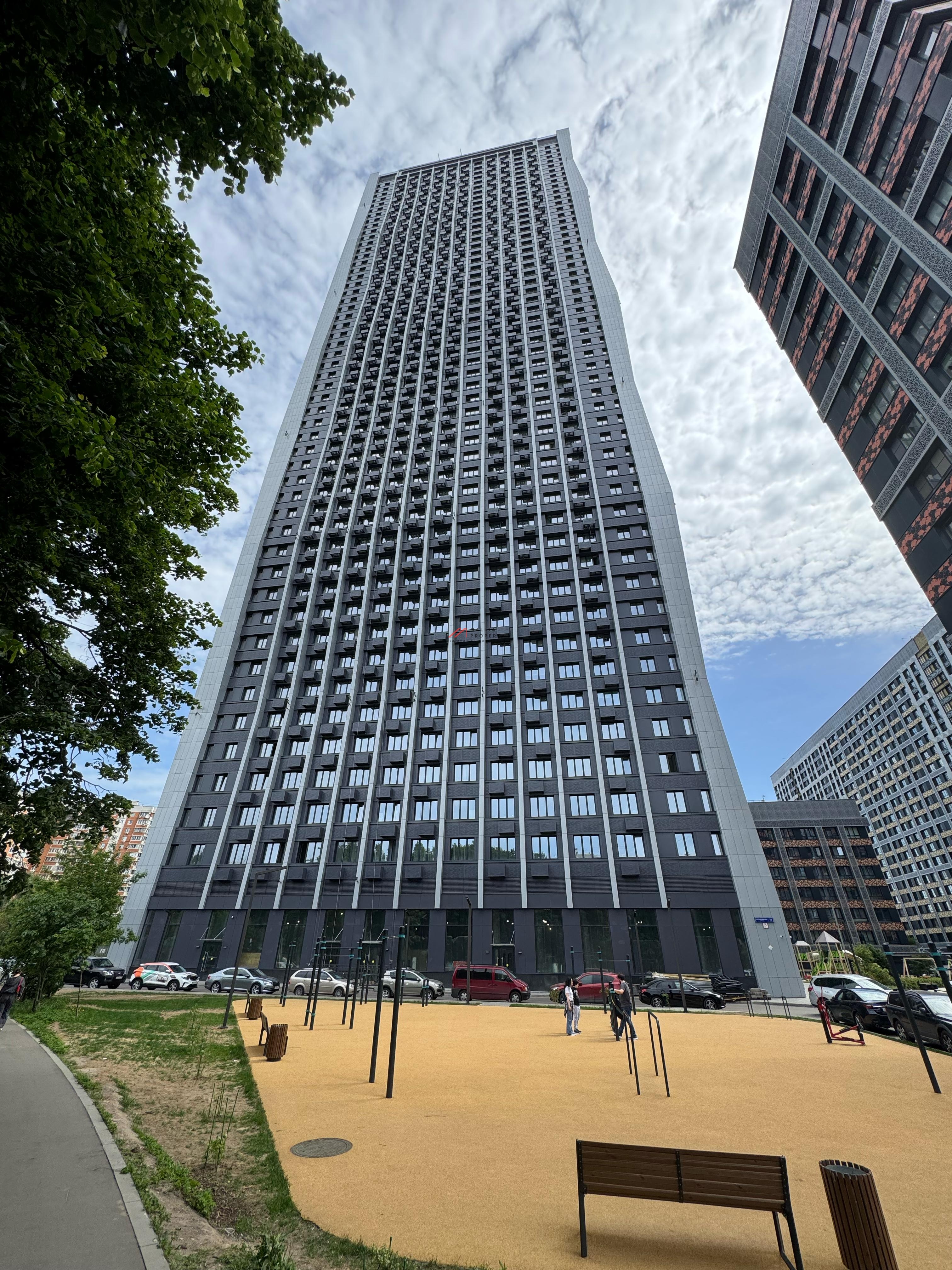 Продажа торгового помещения на Серебрякова