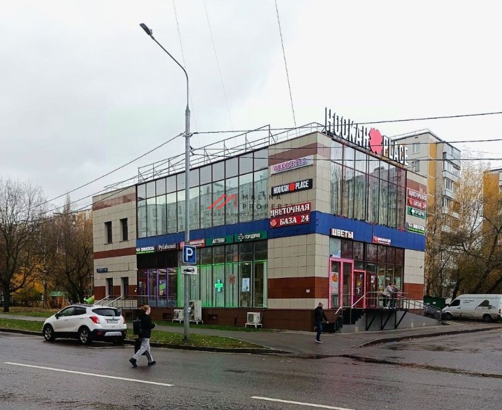 Продажа торгового здания с арендаторами в Москве