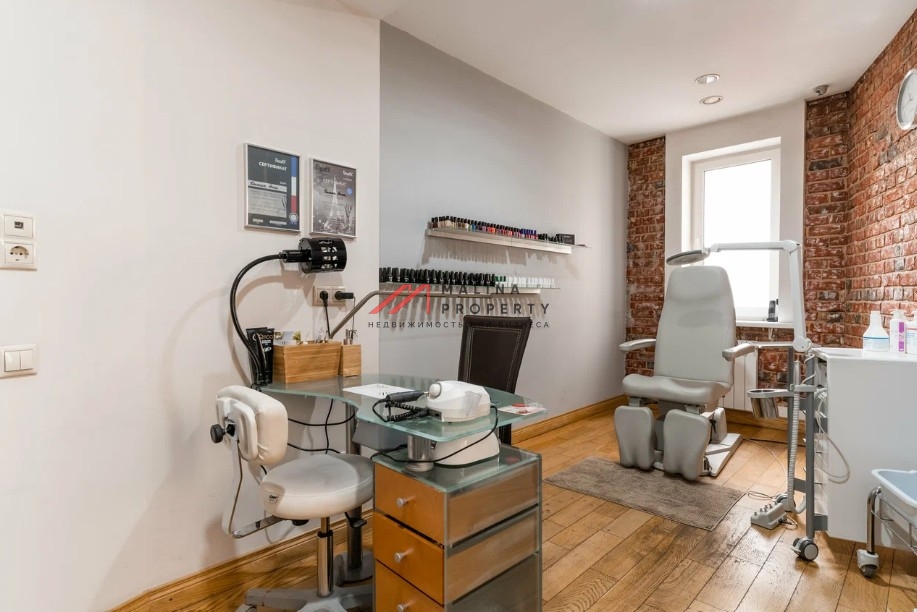 Продажа здания рядом с метро Красные ворота