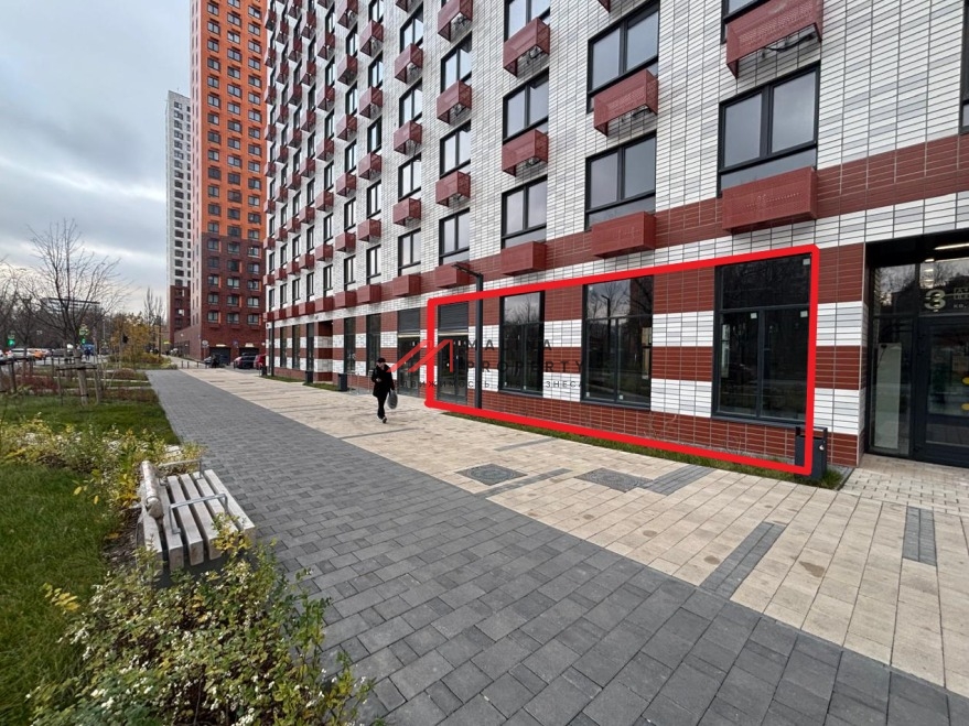 Аренда помещения на первой линии ЖК "Кольская 8"