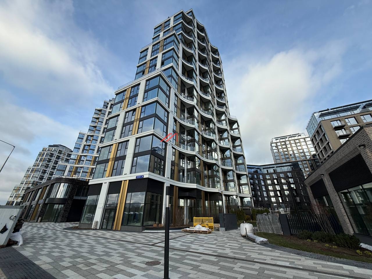 Продажа торгового помещения в ЖК Примавера 