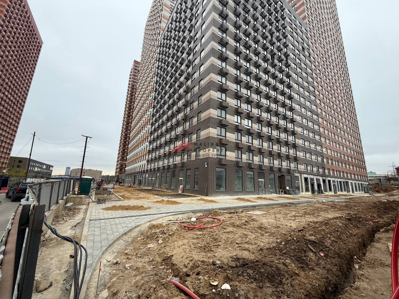 Продажа торгового помещения в ЖК "Сигнальный 16" (1-я линия)