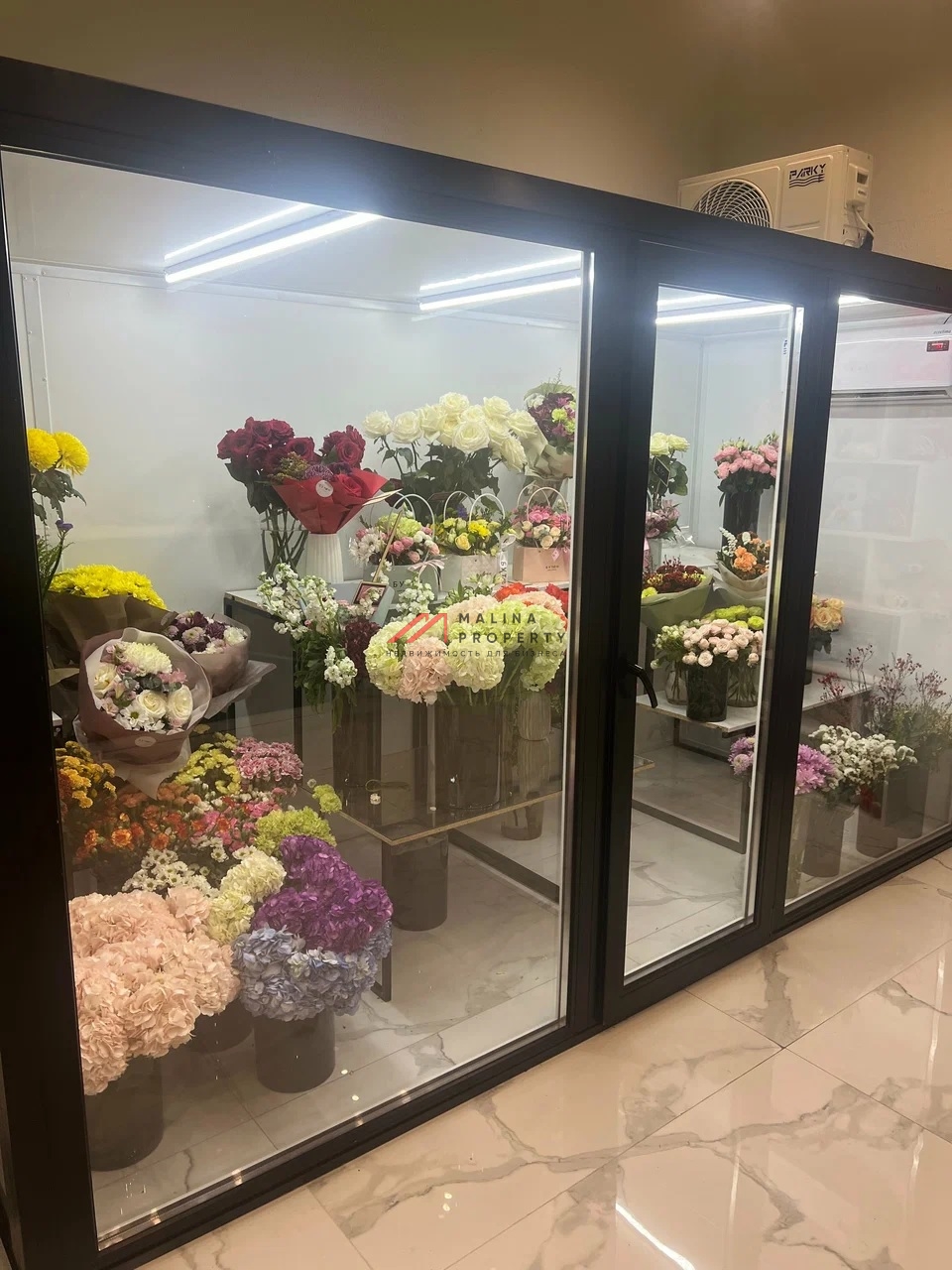 Продажа торгового помещения с арендатором в ЖК "Саларьево" 