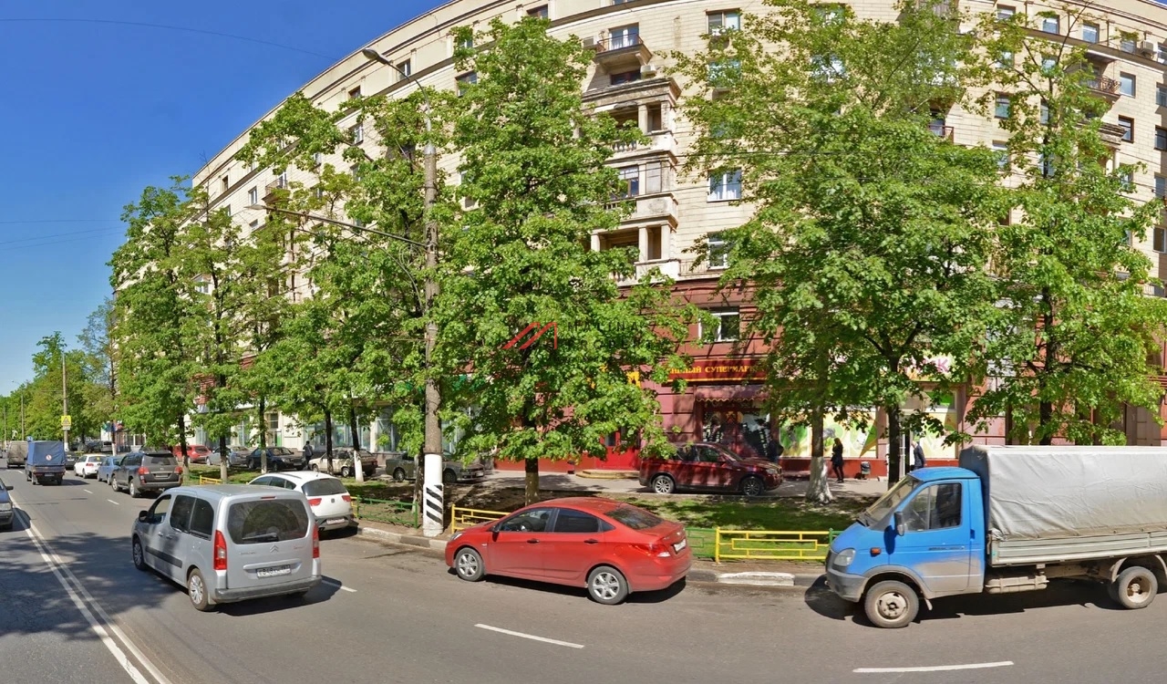 Продажа помещения с арендатором Ароматный мир 