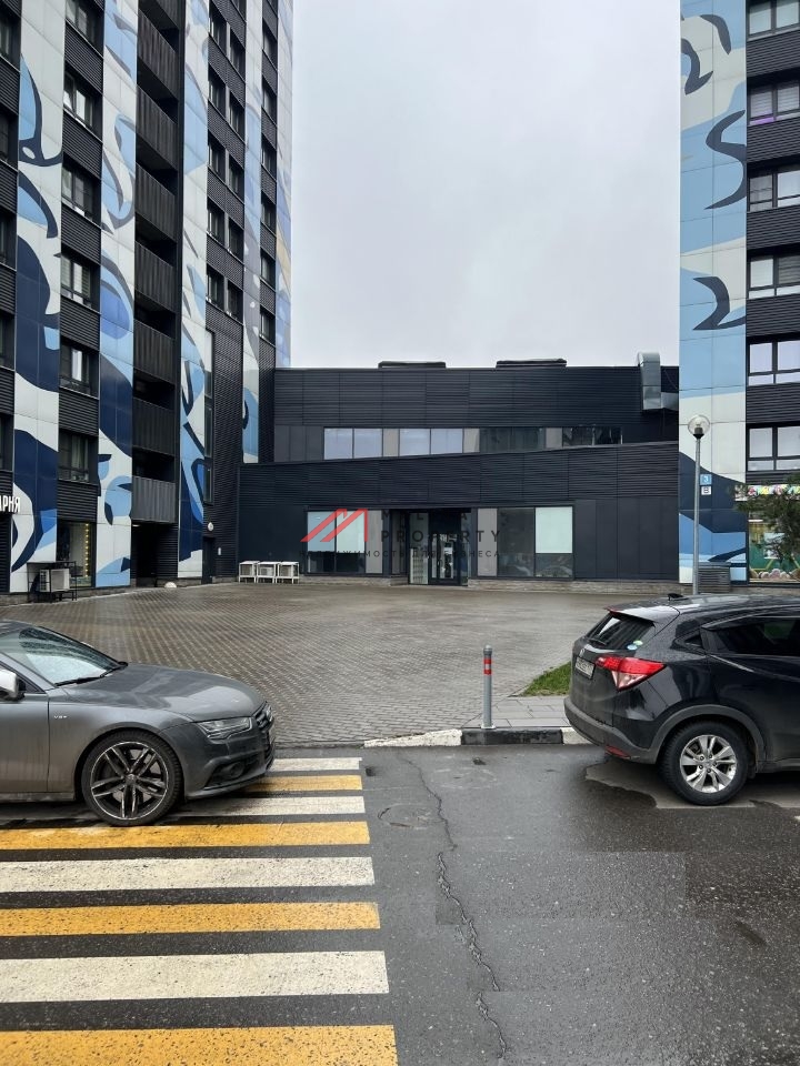 Аренда торгового помещения в ЖК "Эталон-Сити" 