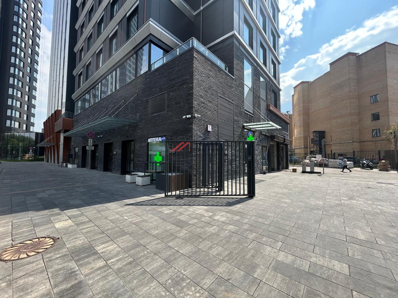 Продажа помещения с арендатором аптека "36,6" в ЖК "Режиссёр"