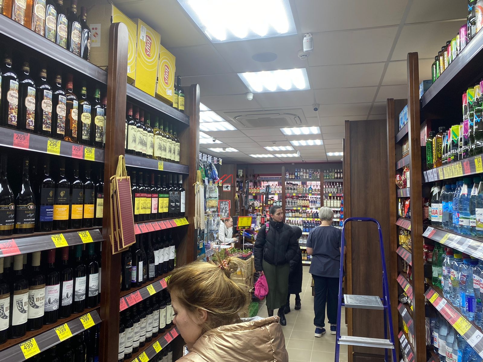 Продажа помещения с арендатором Бристоль 