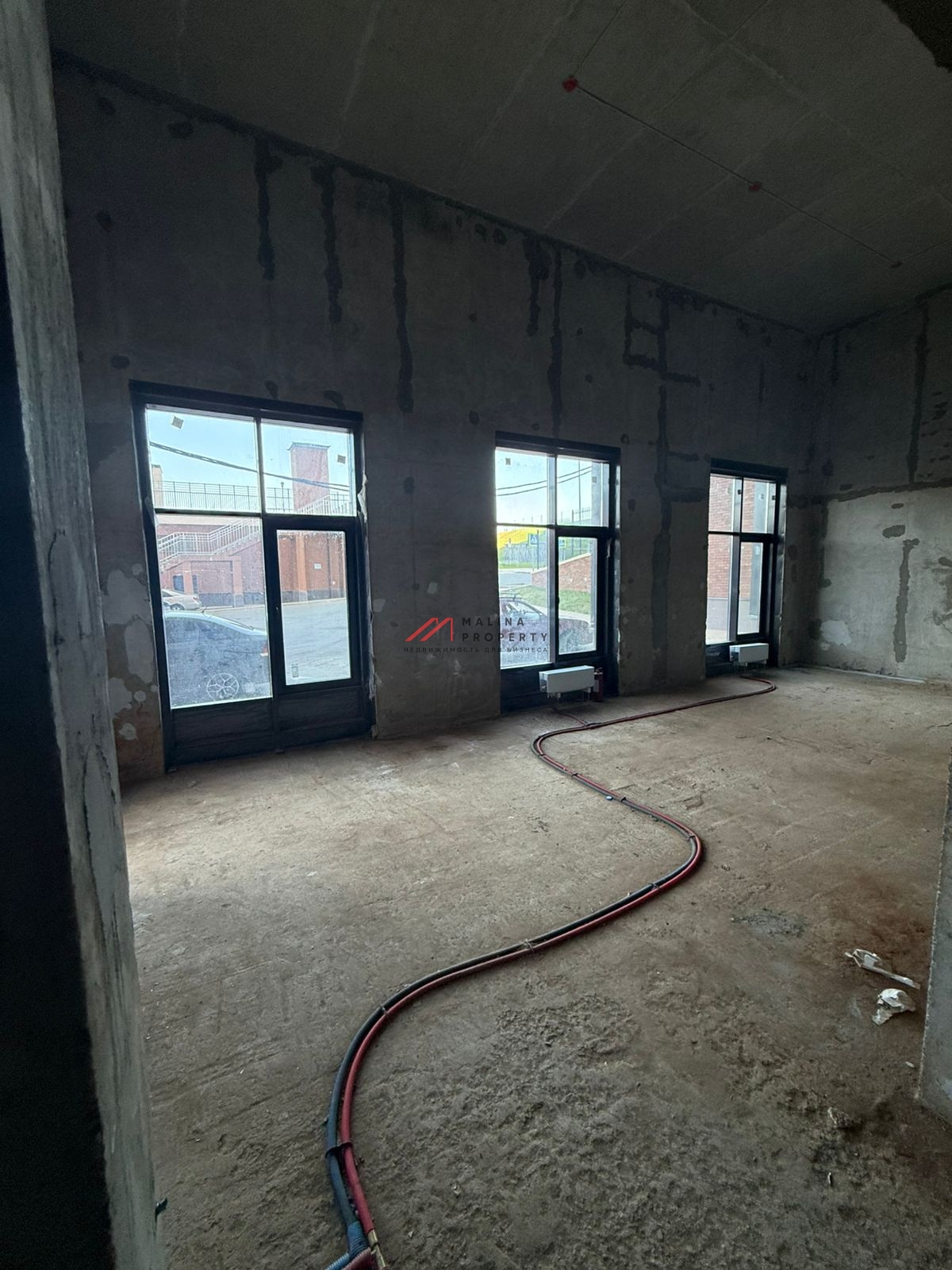 Продажа торгового помещения в ЖК "Римский"