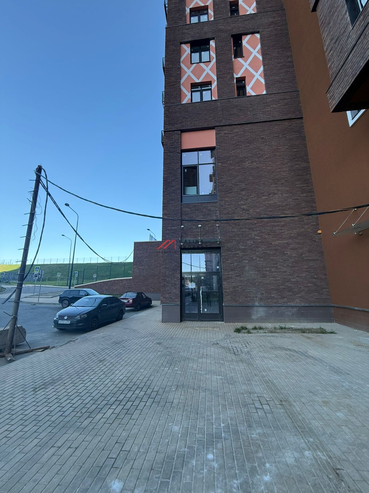 Продажа торгового помещения в ЖК "Римский"