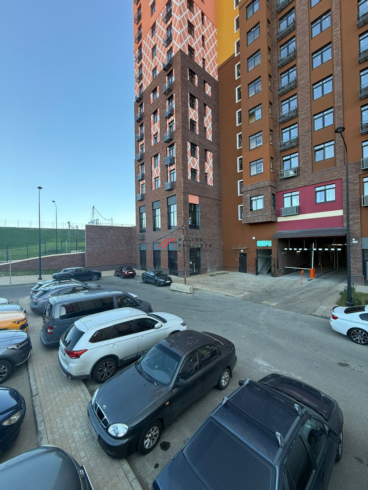 Продажа торгового помещения в ЖК "Римский"