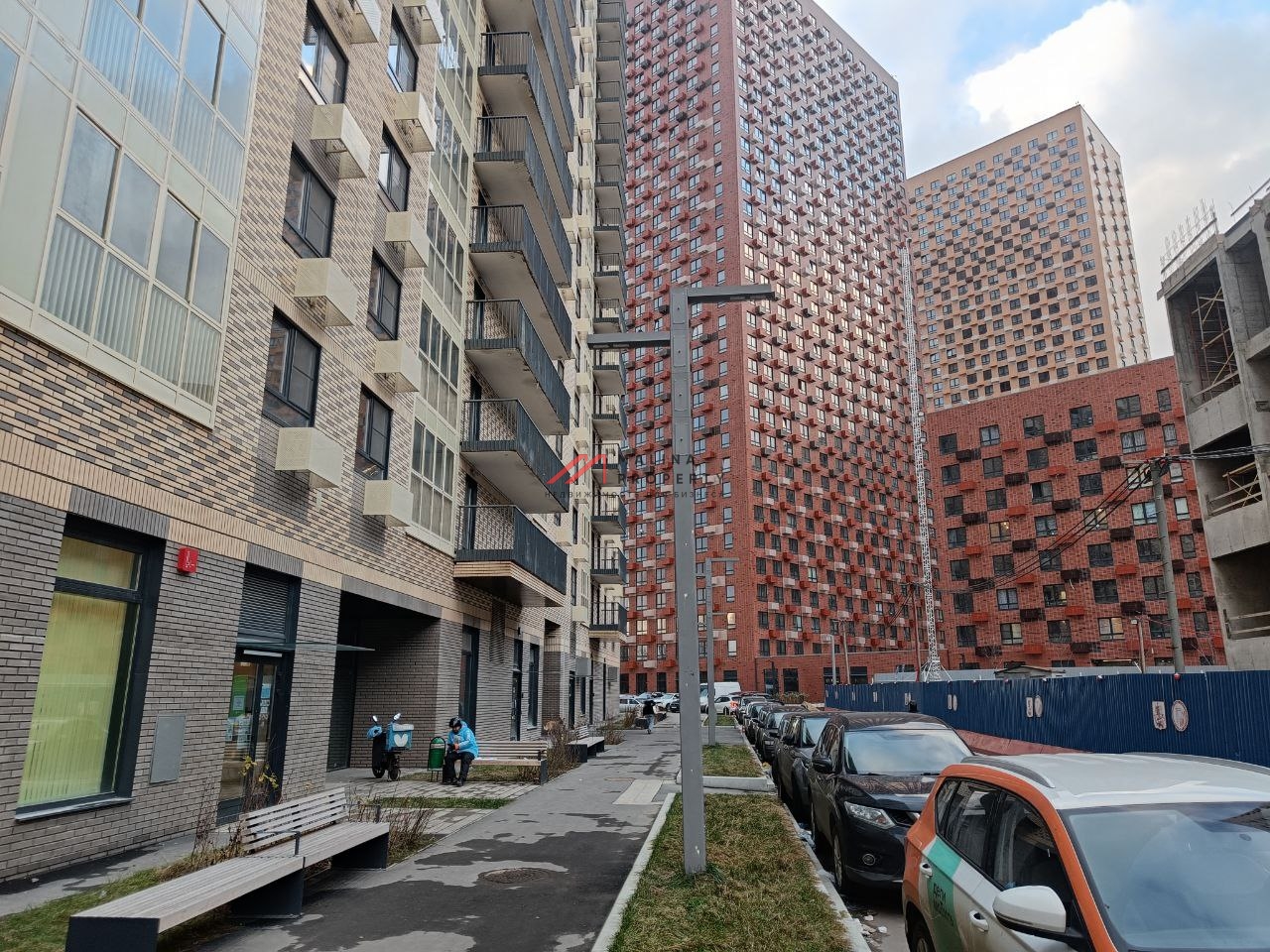 Продажа торгового помещения в новом доме