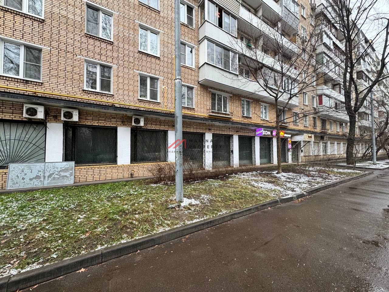 Продажа торгового помещения с арендаторами на Тульской