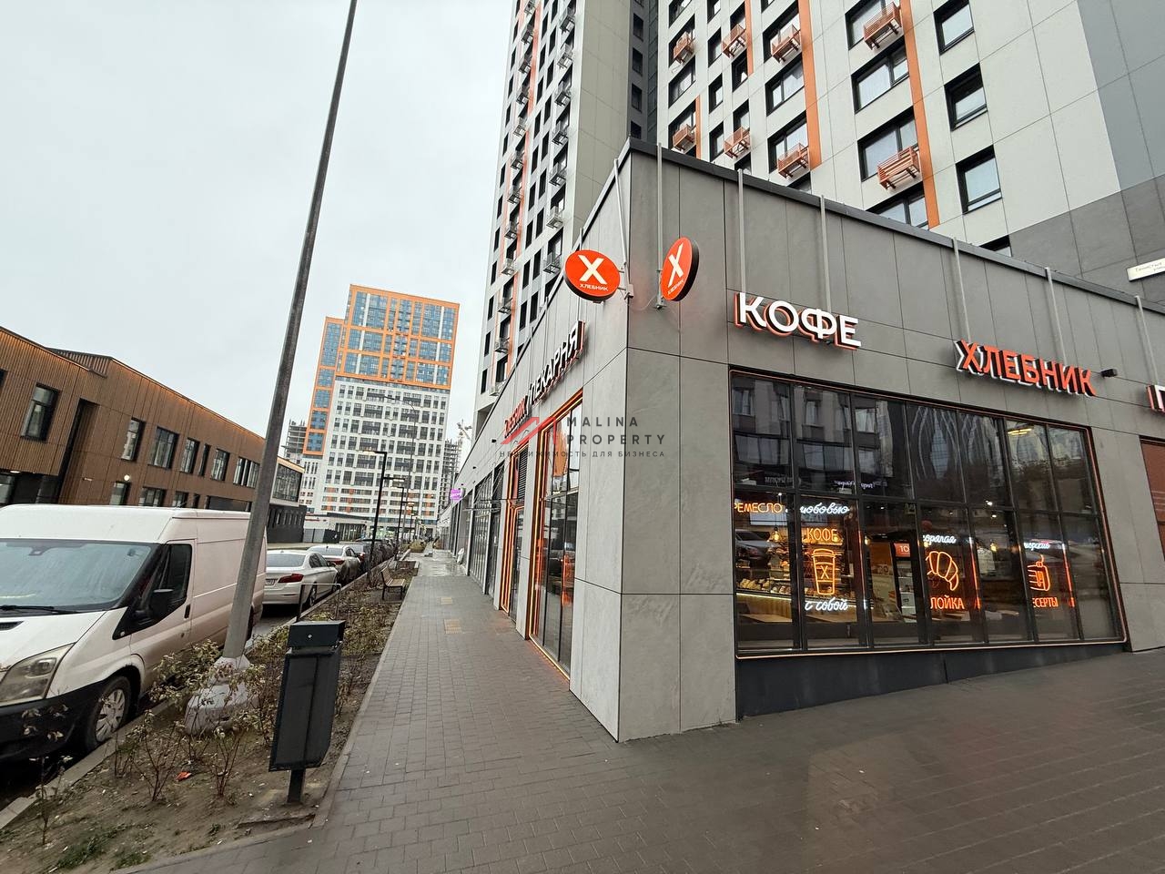 Продажа торгового помещения в ЖК "Спутник"