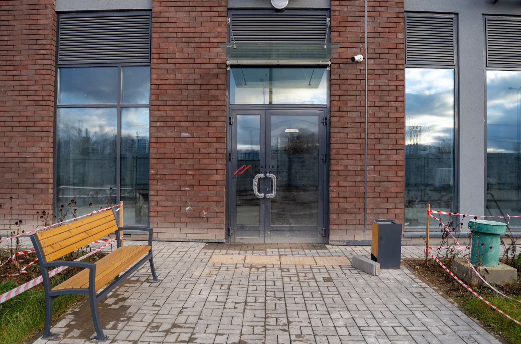 Продажа помещения с арендатором магазин "Магнит" в ЖК Лучи