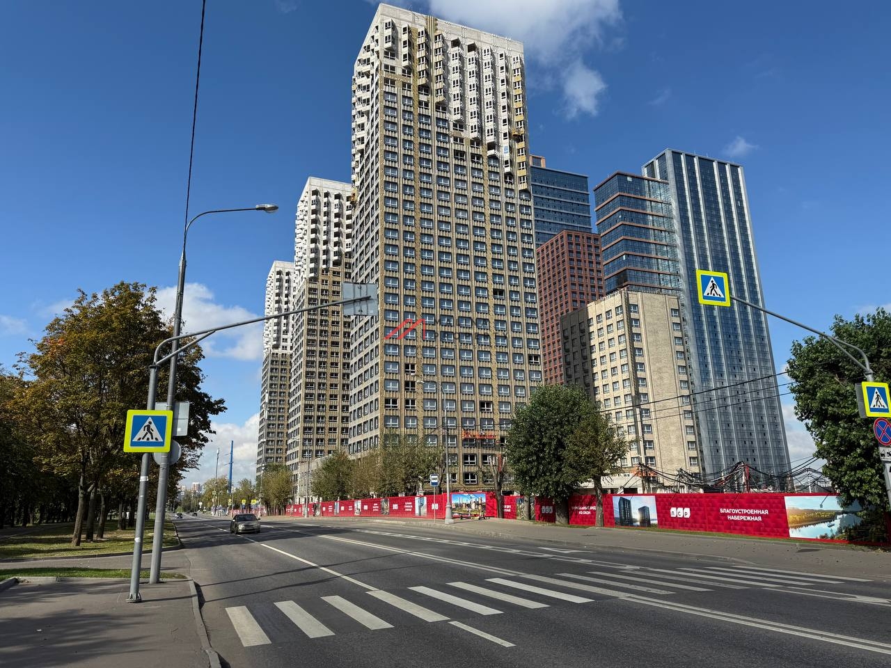 Аренда торгового помещения в ЖК "Wave" 