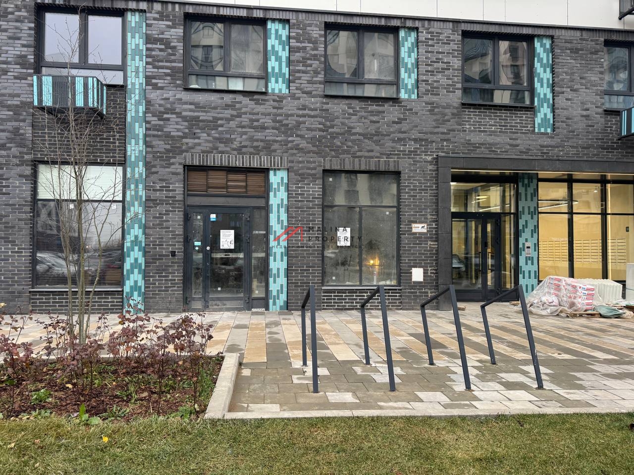 Продажа торгового помещения с арендатором аптека "Ригла"