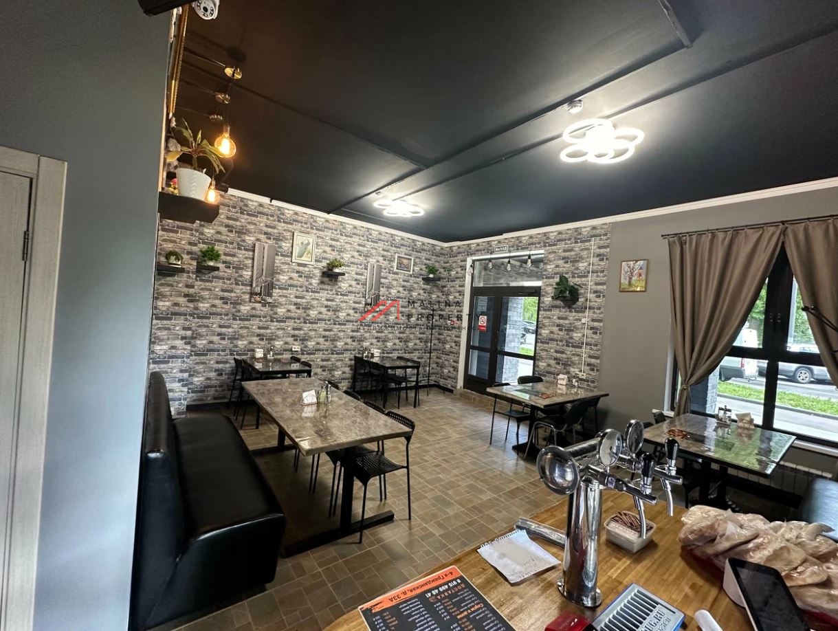 Продажа торгового помещения в новом доме в Москве