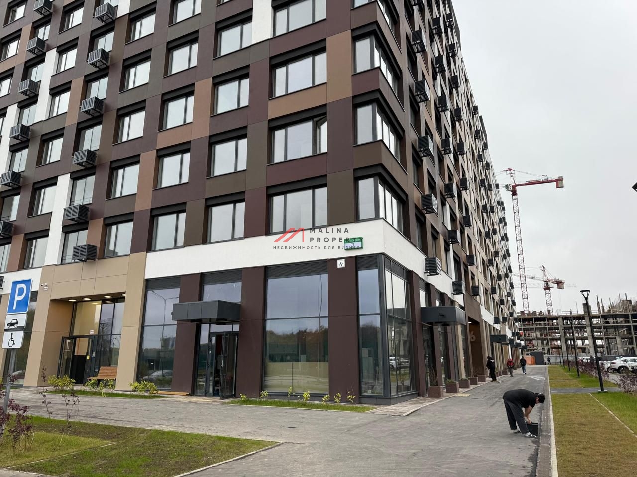 Продажа торгового помещения в новостройке