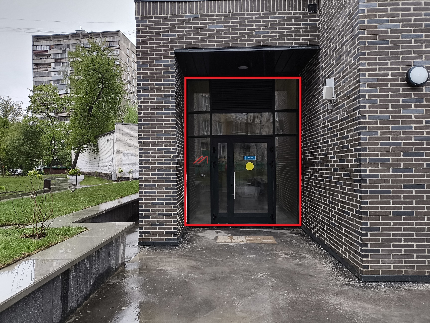 Продажа помещения с "Wildberries" в новом доме в Москве