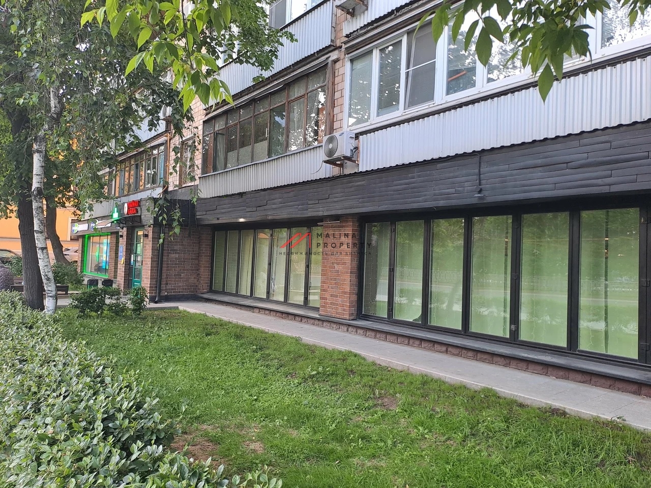 Продажа торгового помещения у метро Цветной бульвар 