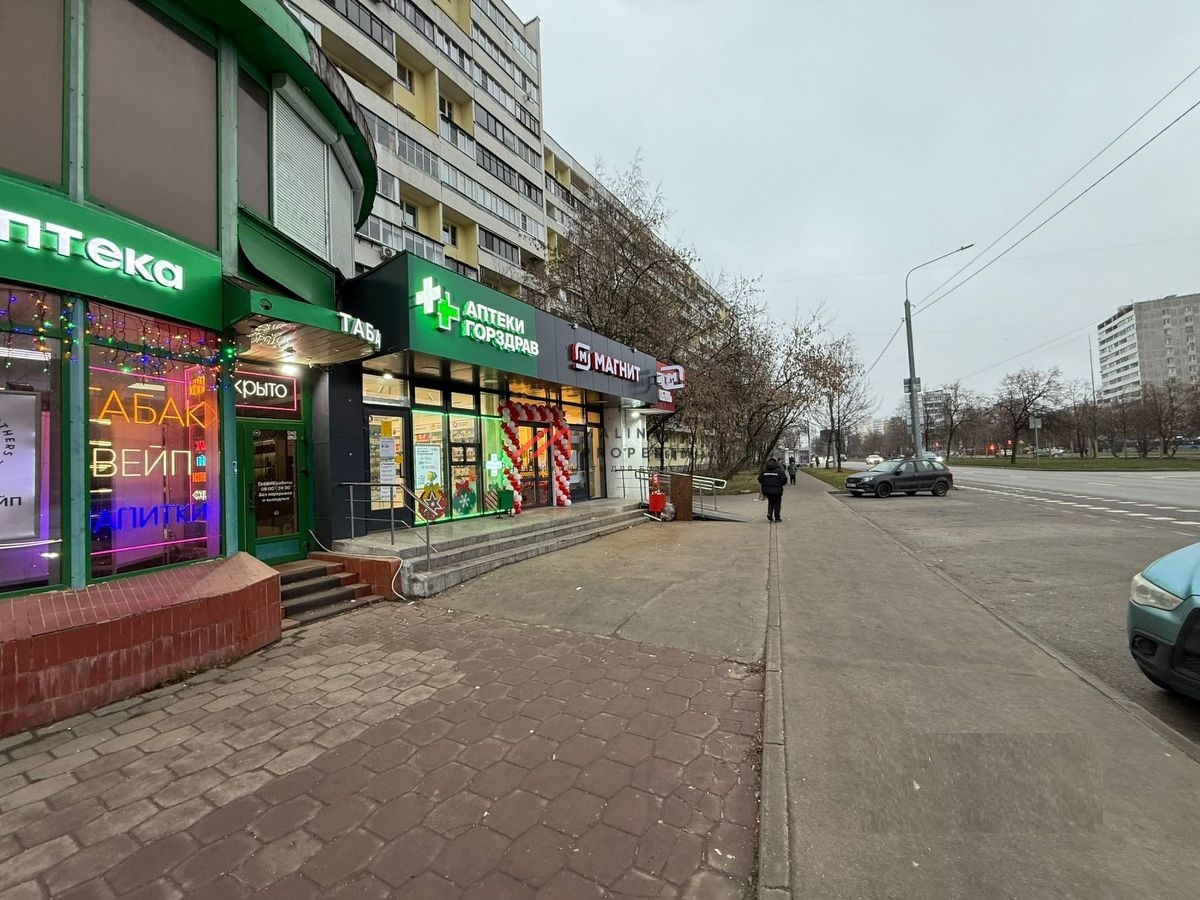 Продажа торгового помещения с сетевыми арендаторами 