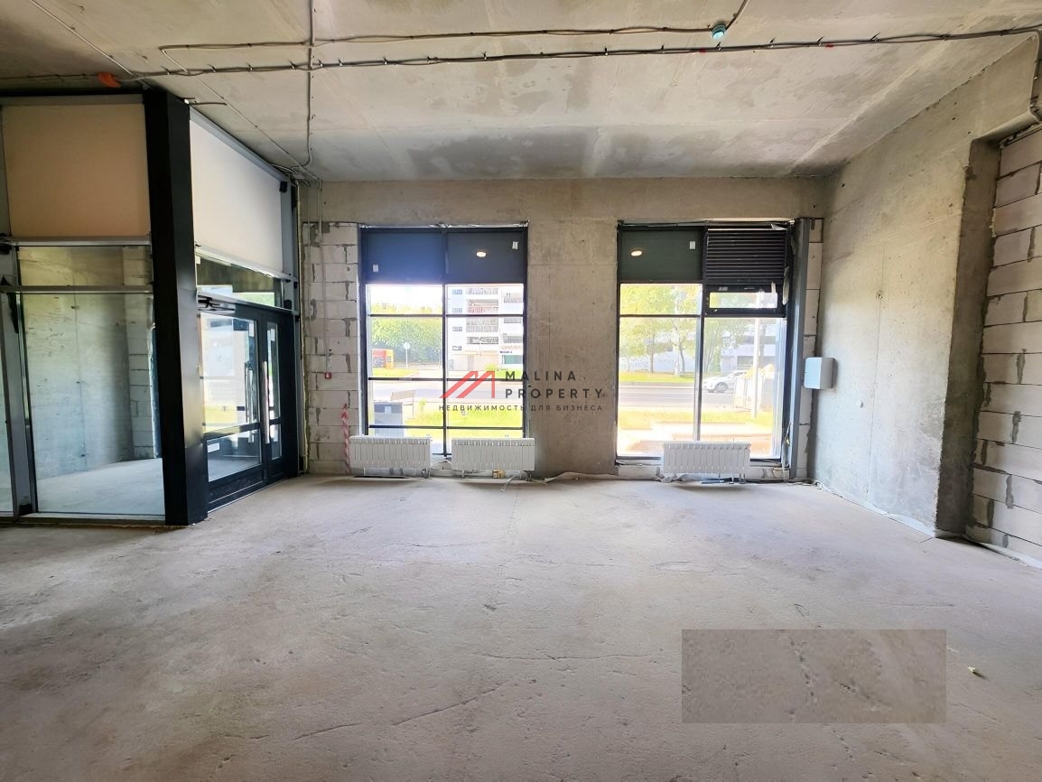 Продажа торгового помещения в новом доме 