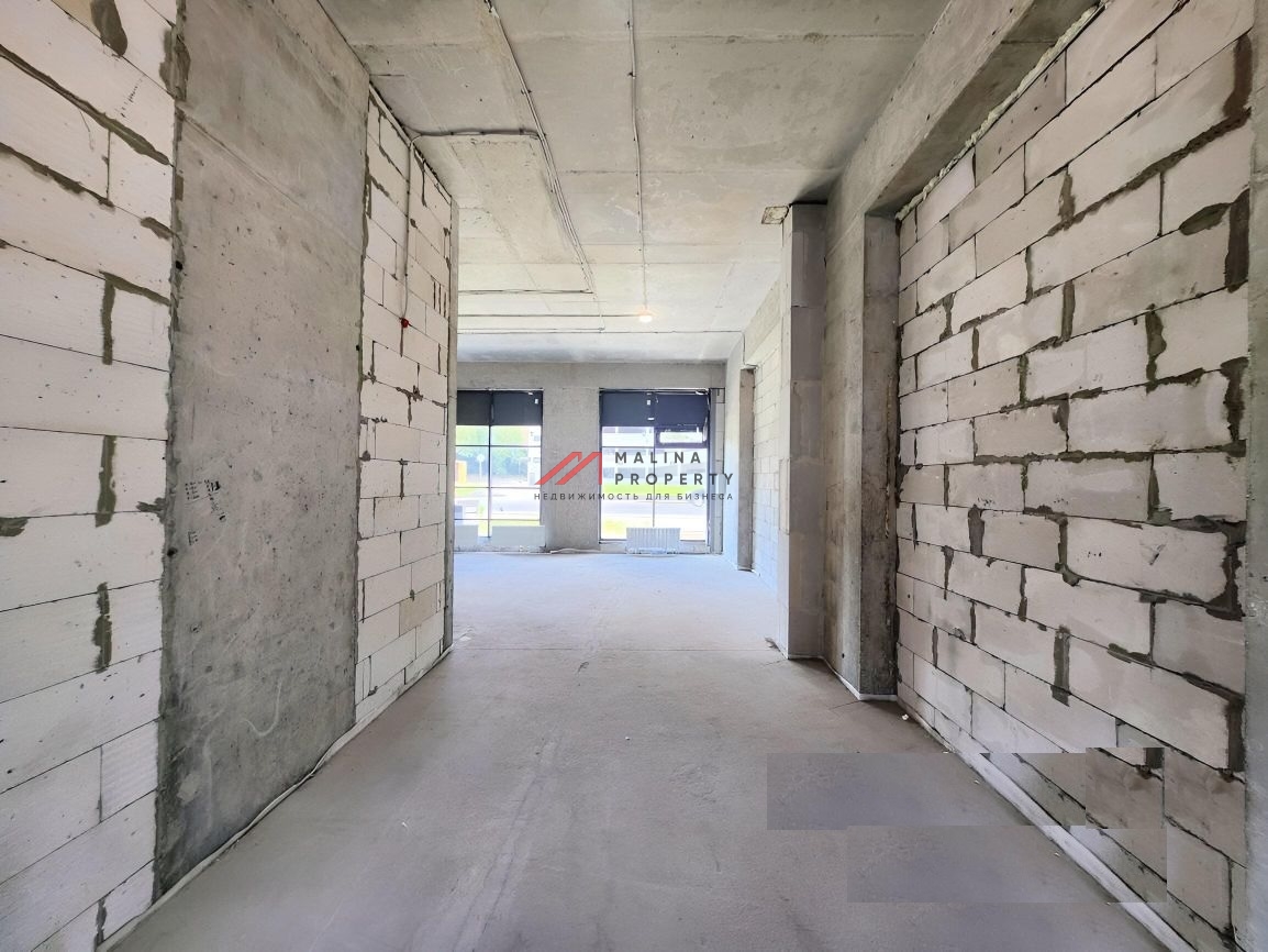 Продажа торгового помещения в новом доме 