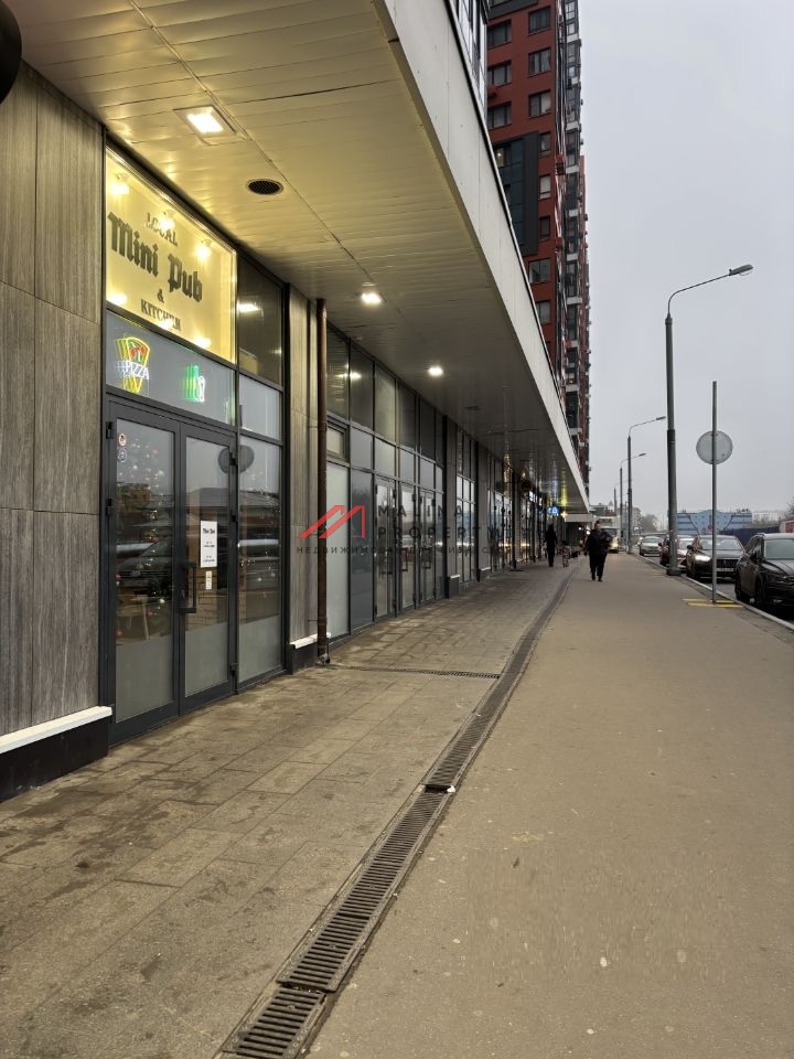 Продажа торгового помещения в ЖК "Парк Легенд" 