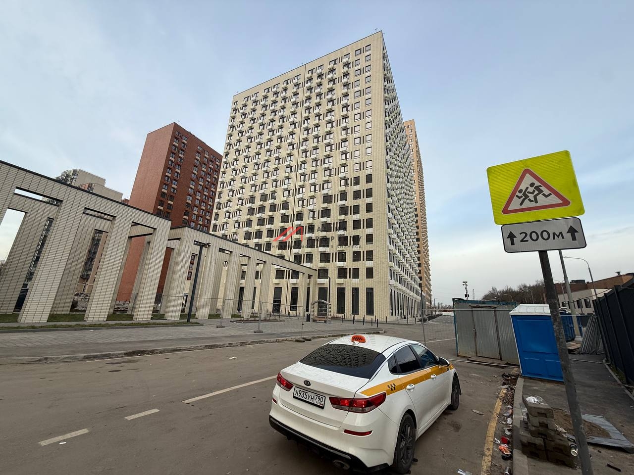 Продажа торгового помещения в ЖК "Митинский Лес"