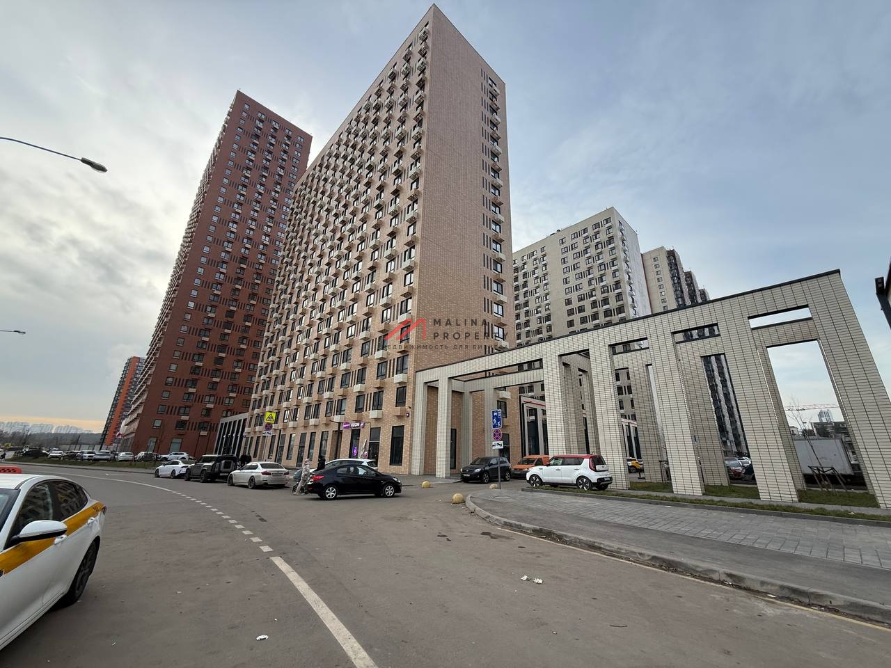 Продажа торгового помещения в ЖК "Митинский Лес"