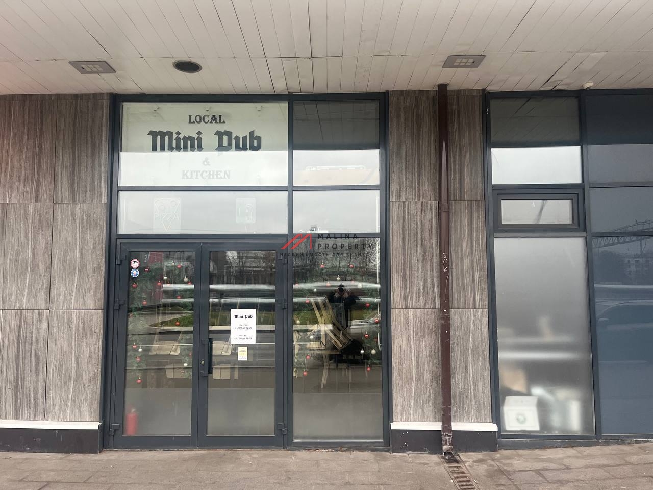 Продажа торгового помещения в ЖК "Парк Легенд" 