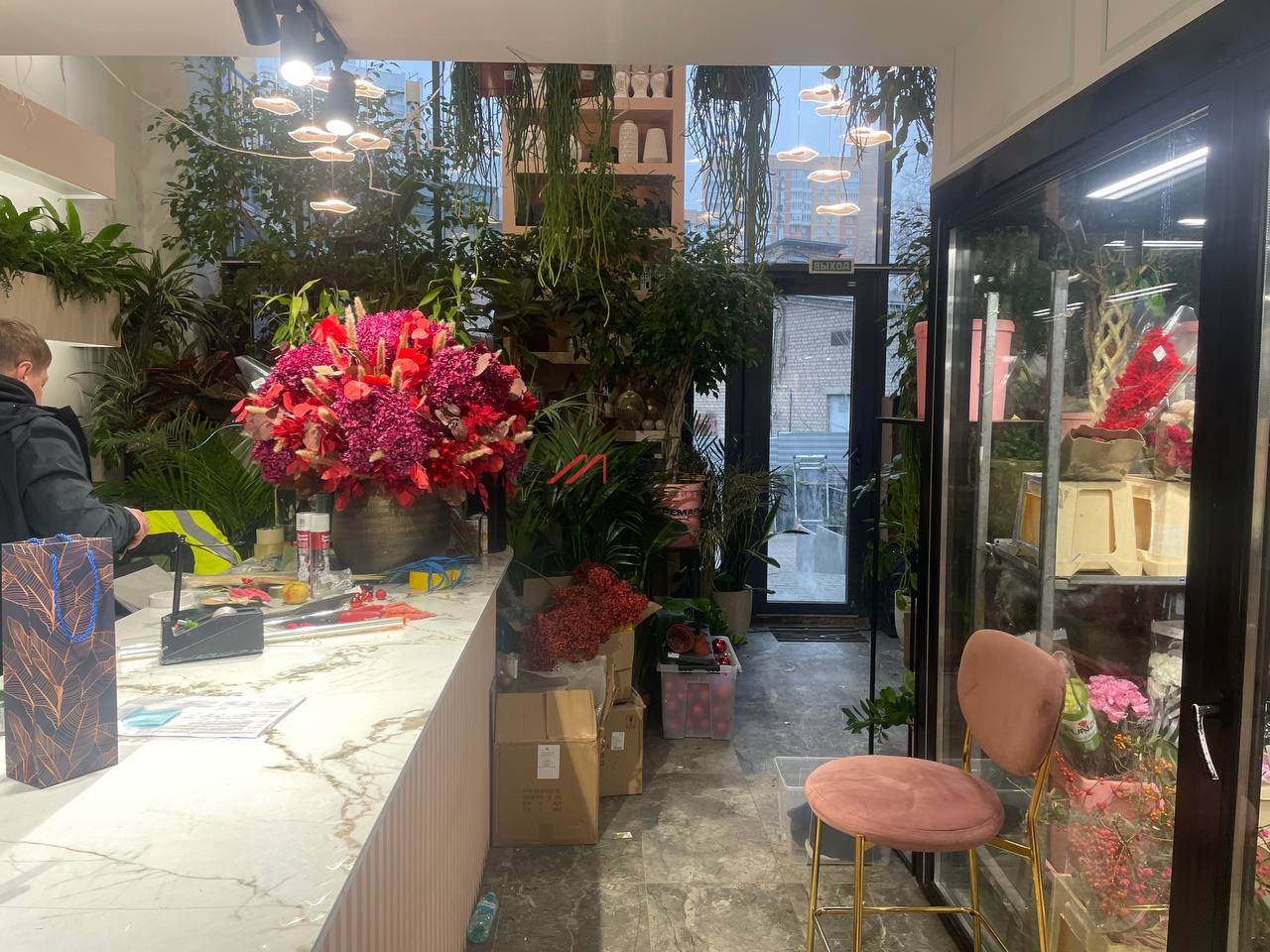 Продажа помещения с арендатором на Хорошевском шоссе