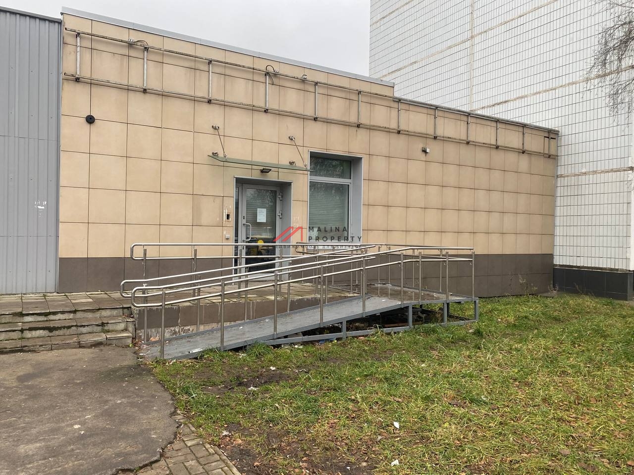 Продажа помещения с сетевыми арендаторами в Москве