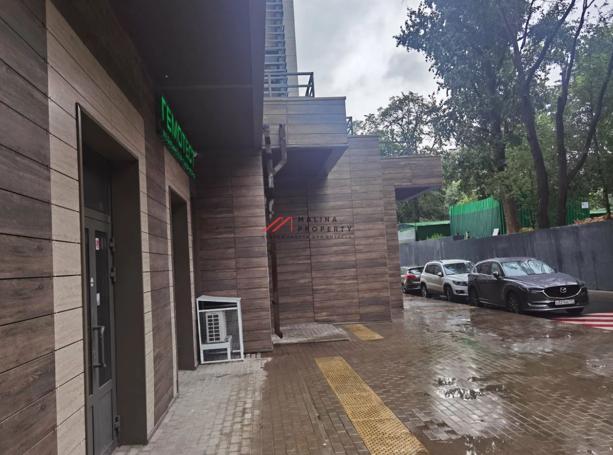 Продажа нежилого помещения с арендатором "Гемотест"