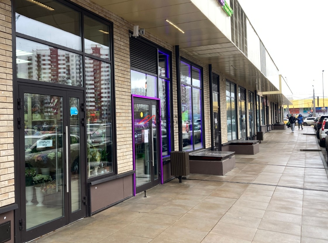 Продажа торгового помещения с арендаторами