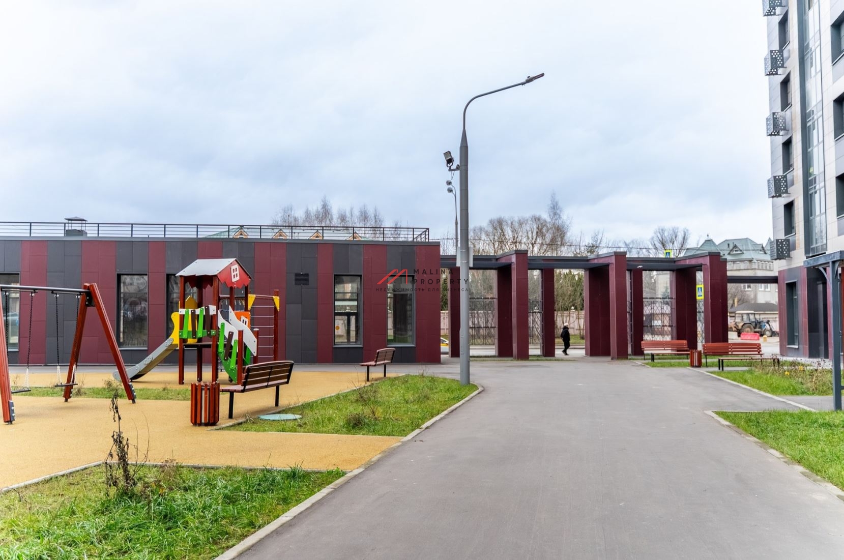 Продажа помещения с арендатором супермаркет "Дикси" 