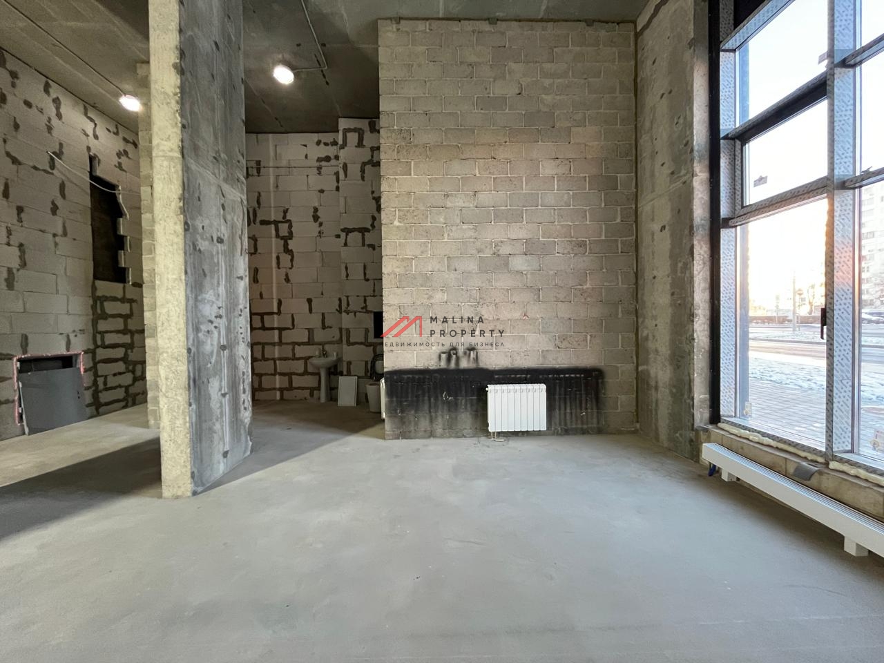 Продажа торгового помещения в новом доме 