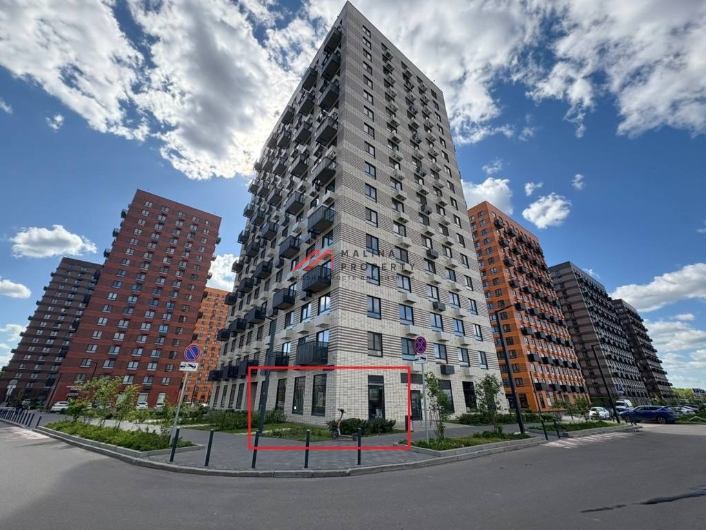 Продажа помещения в жилом комплексе Саларьево парк